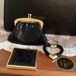 La Regale Black and Gold Clutch Set
